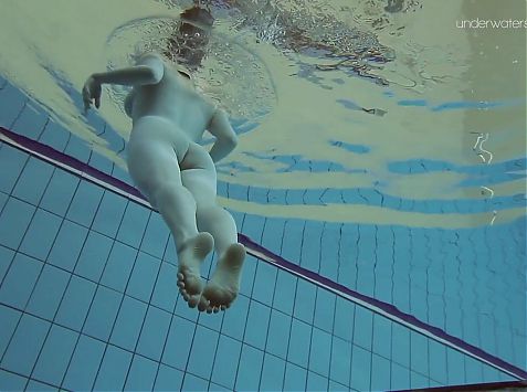 Hottest swimming babe ever – Lada Poleshuk